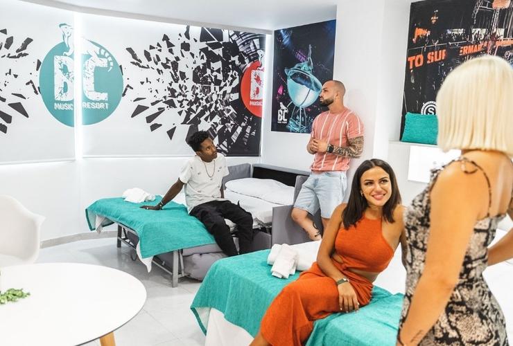 DJ Party Studio 2/5 Premium Apartamentos BC Music Resort™ (Recommended for Adults) Benidorm DJ Party Studio 2/5 Premium Apartamentos BC Music Resort™ (Recommended for Adults) Benidorm